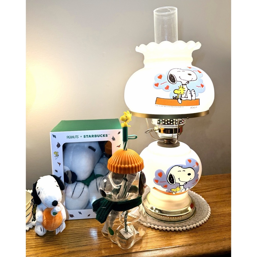 Starbucks x Peanuts Snoopy Bundle Glass Cup Plush Keychain Limited Edition 2026
